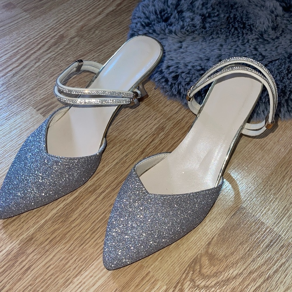 Brand new shoes size 8